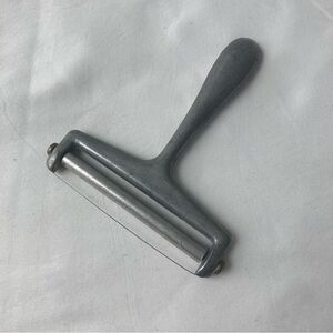 Vintage Cast Aluminum Cheese Slicer Wire & Roller Cutter Taiwan Mid Century MCM
